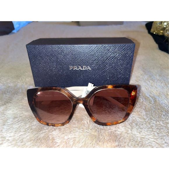 NEW IN BOX PRADA-Cat Eye Sunglasses main image 4